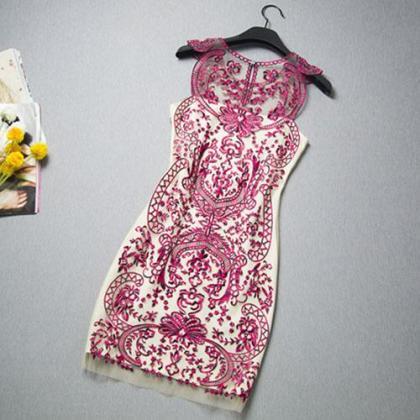 Wemen Lace Sleeveless Flowers Embroidery Sheer..